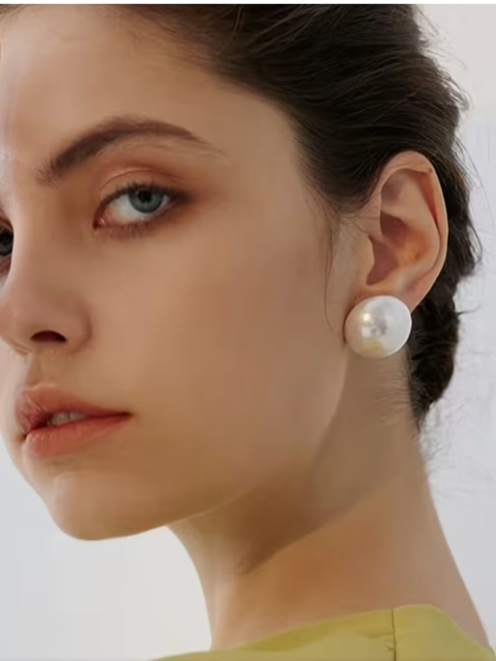 NEW Classic Elegance Pearly White Button Earrings Faux Pearl Statement